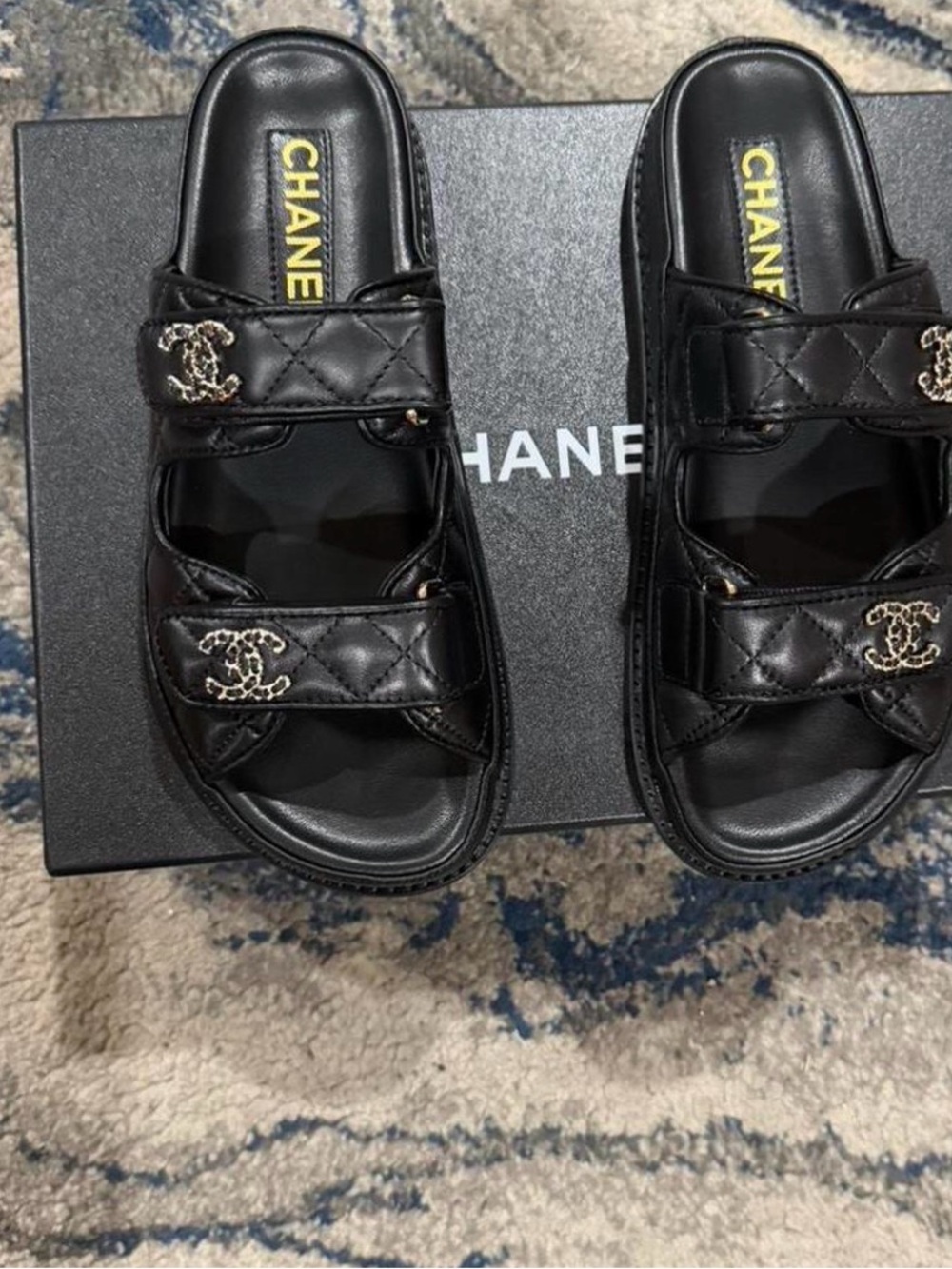 CHANEL Black Quilted Kids Slide Sandals with Gold CC Logos - Picture 3 of 3
